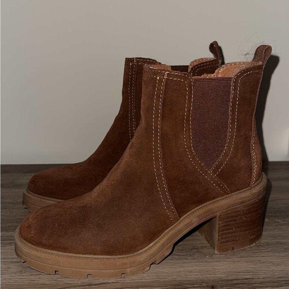 Lucky Brand boots